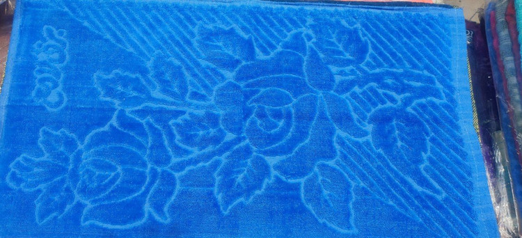 حوله مخمل برق لامع